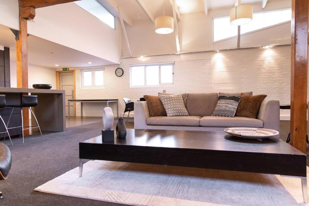 True New York Style Newmarket Loft Apartment Окленд Екстер'єр фото