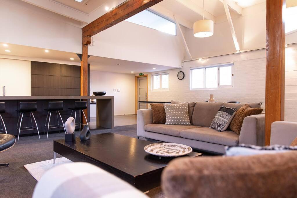 True New York Style Newmarket Loft Apartment Окленд Екстер'єр фото