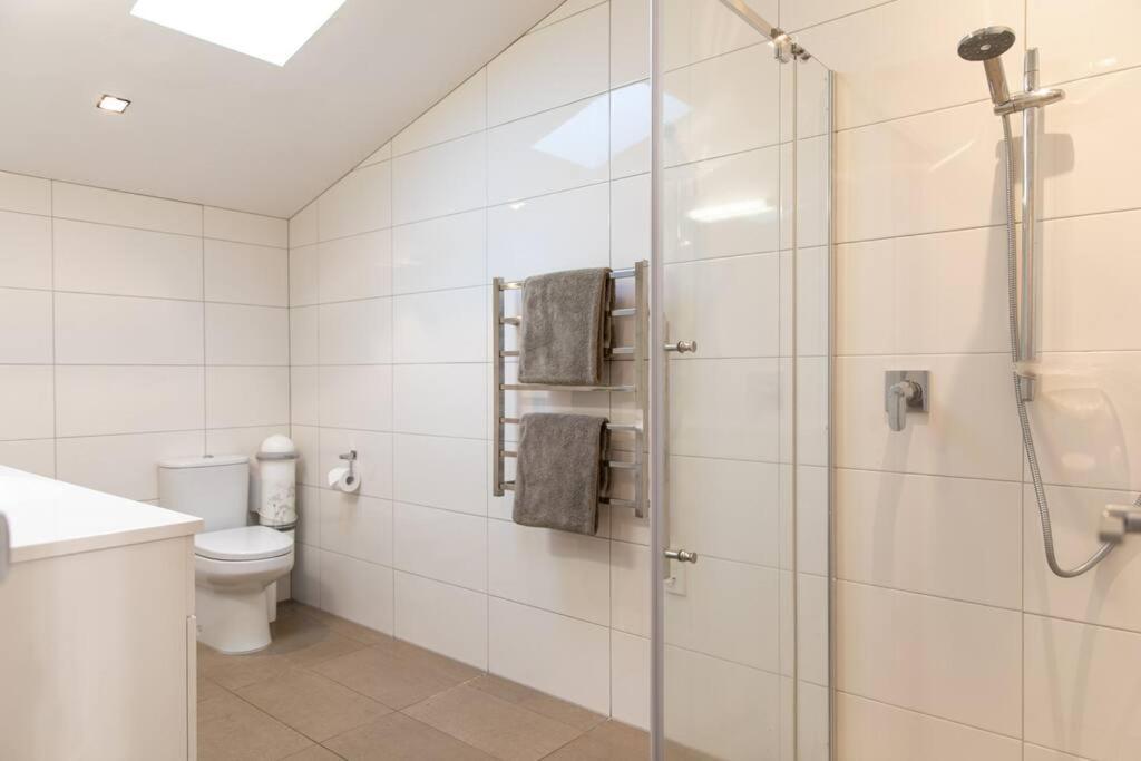 True New York Style Newmarket Loft Apartment Окленд Екстер'єр фото